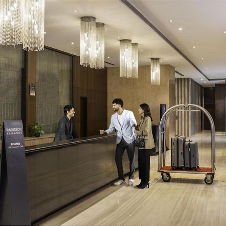 Radisson Gurugram Udyog Vihar Ξενοδοχείο Γκουργκάον Εξωτερικό φωτογραφία