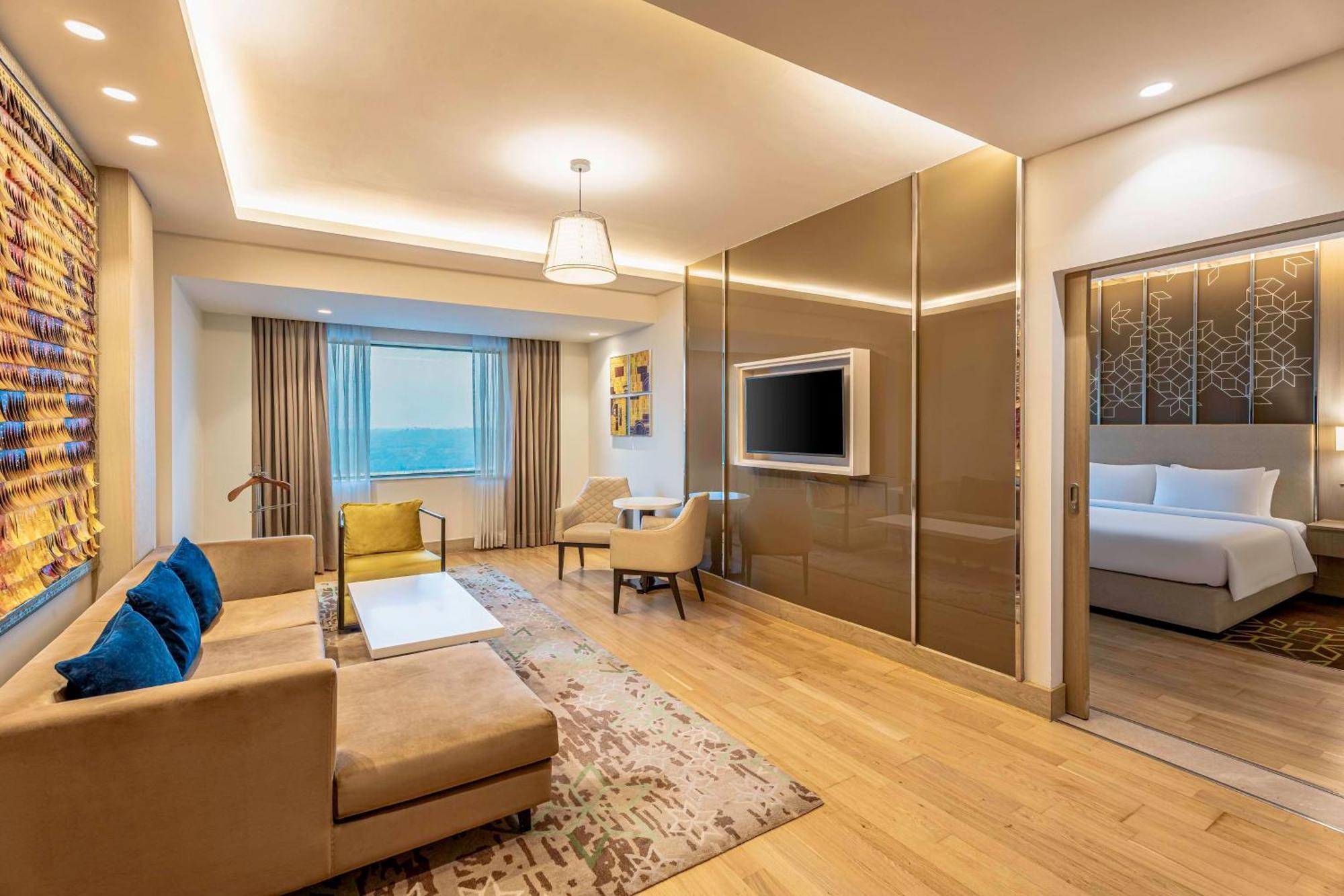 Radisson Gurugram Udyog Vihar Ξενοδοχείο Γκουργκάον Εξωτερικό φωτογραφία
