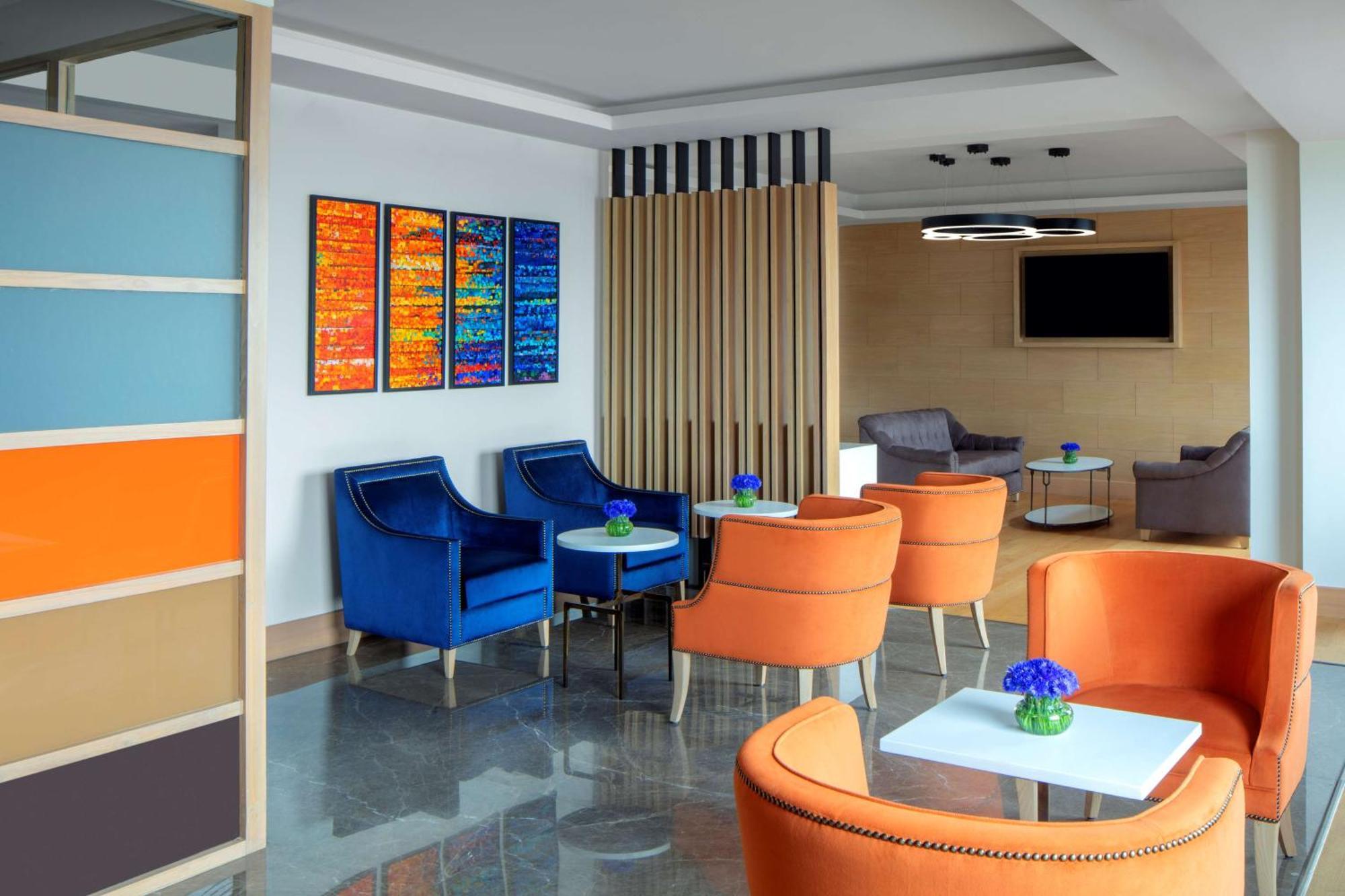 Radisson Gurugram Udyog Vihar Ξενοδοχείο Γκουργκάον Εξωτερικό φωτογραφία