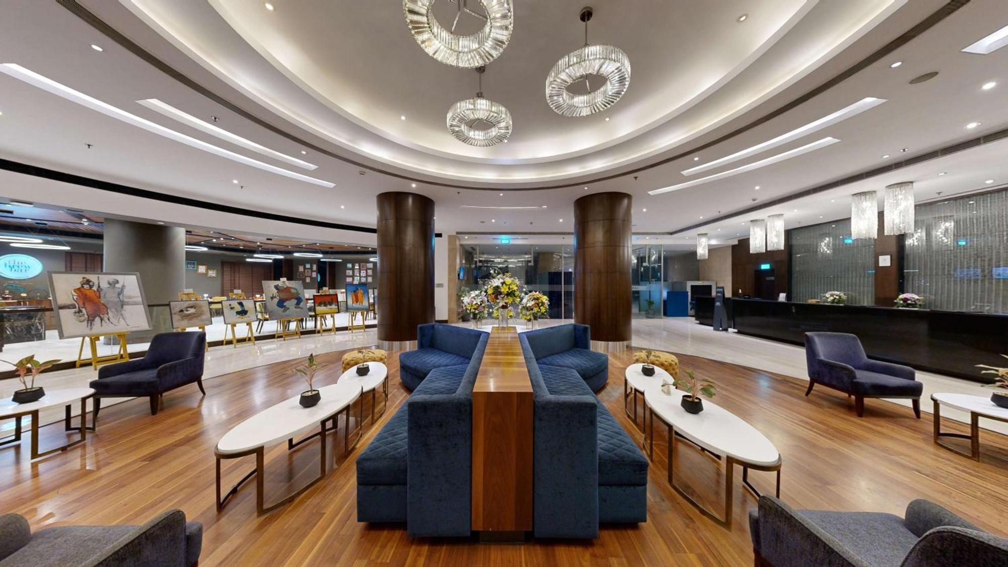 Radisson Gurugram Udyog Vihar Ξενοδοχείο Γκουργκάον Εξωτερικό φωτογραφία