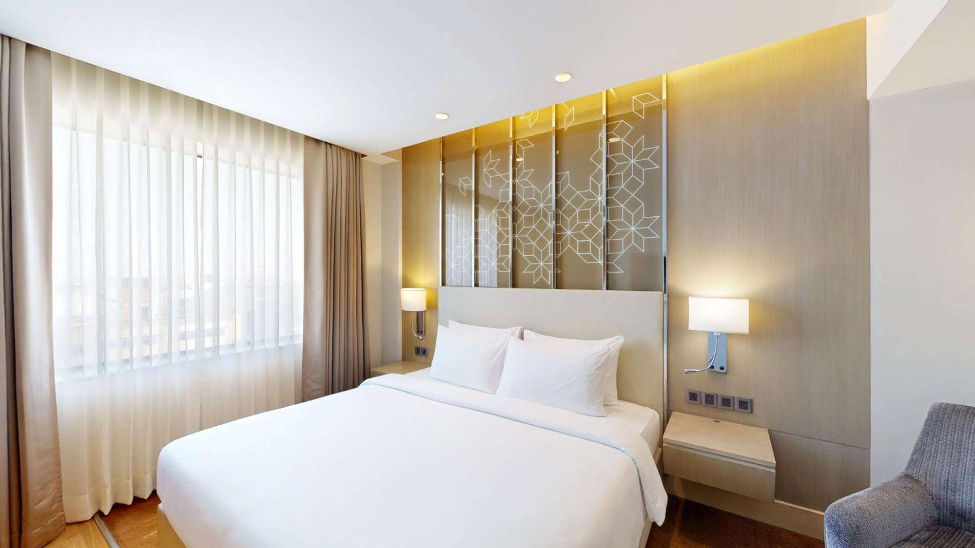 Radisson Gurugram Udyog Vihar Ξενοδοχείο Γκουργκάον Εξωτερικό φωτογραφία